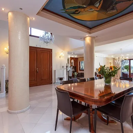 Palm Hill Villa, Royal Retreat, By Thinkvilla * Xirón Khoríon