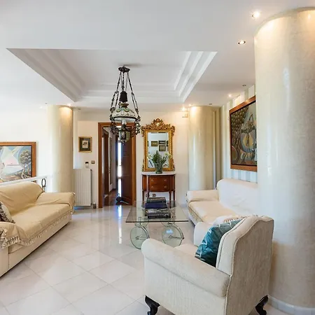 Vila Palm Hill Villa, Royal Retreat, By Thinkvilla *
