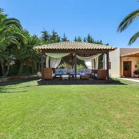Palm Hill Villa, Royal Retreat, By Thinkvilla