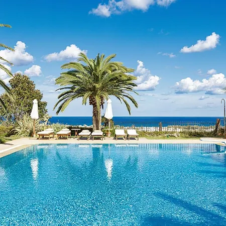 Vila Palm Hill Villa, Royal Retreat, By Thinkvilla *