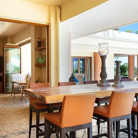 Palm Hill Villa, Royal Retreat, By Thinkvilla * Xirón Khoríon