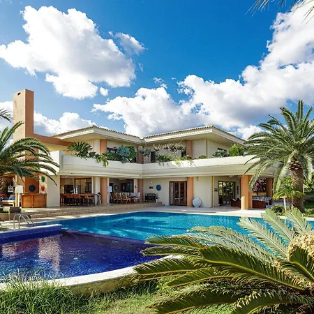 Palm Hill Villa, Royal Retreat, By Thinkvilla